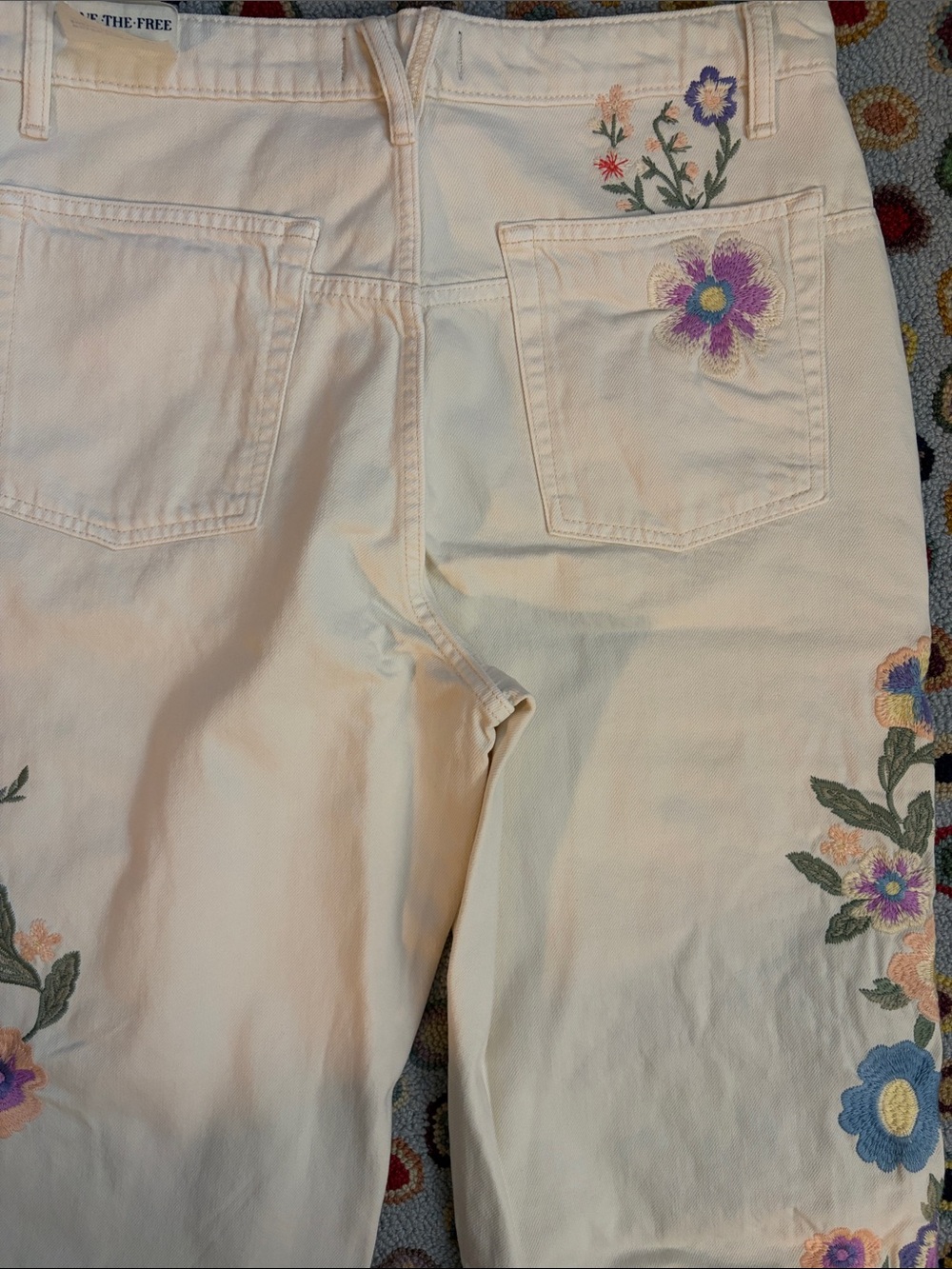 NWT We The Free Willow Floral Embroidered Jeans - Picture 9 of 10